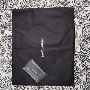 YSL SAC MNG LOU M AVEC TASSELS DUST BAG..❤